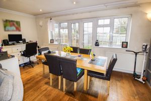 DINING AREA- click for photo gallery